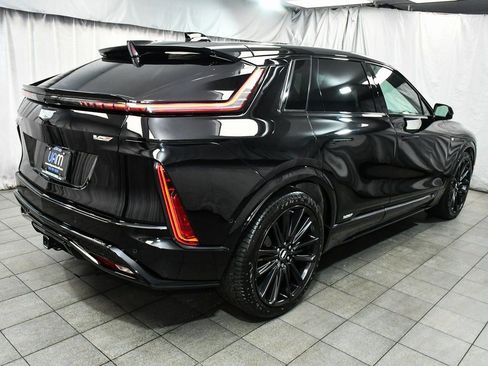 Used 2026 Cadillac Lyriq V image 6