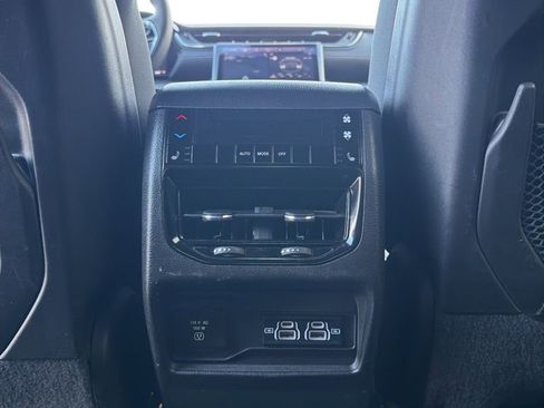Certified 2023 Jeep Grand Cherokee L Overland w/ Rear Seat Video Group I AWD/4WD image 26