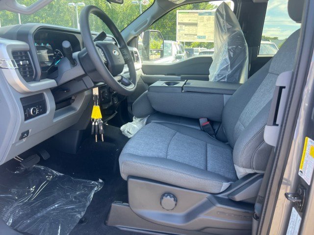 New 2026 Ford F250 XL w/ STX Appearance Package AWD/4WD image 7