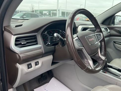 Used 2018 GMC Acadia SLT image 9