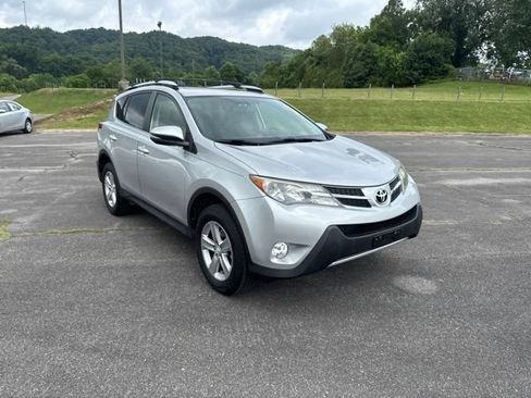 Used 2014 Toyota RAV4 XLE AWD/4WD image 2