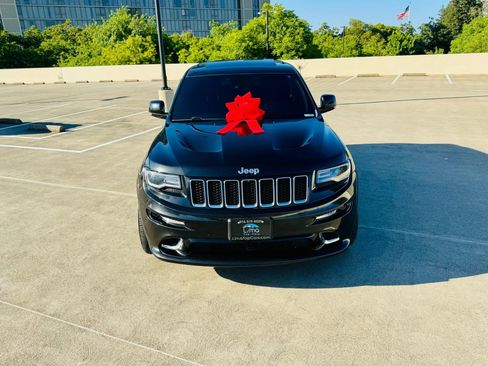 Used 2014 Jeep Grand Cherokee SRT8 w/ Luxury Group II AWD/4WD image 11