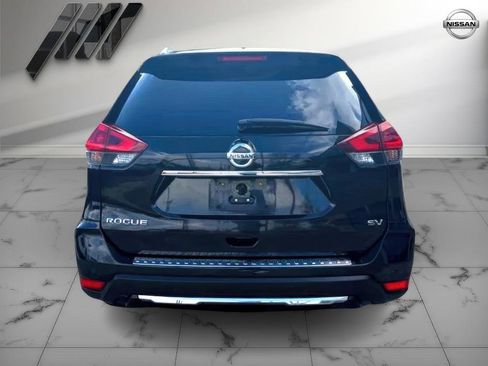 Used 2019 Nissan Rogue SV w/ Sun & Sound Touring Package image 3