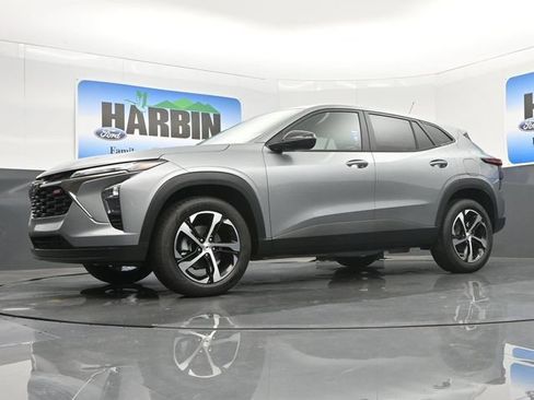 New 2026 Chevrolet Trax RS w/ Driver Confidence Package FWD image 15