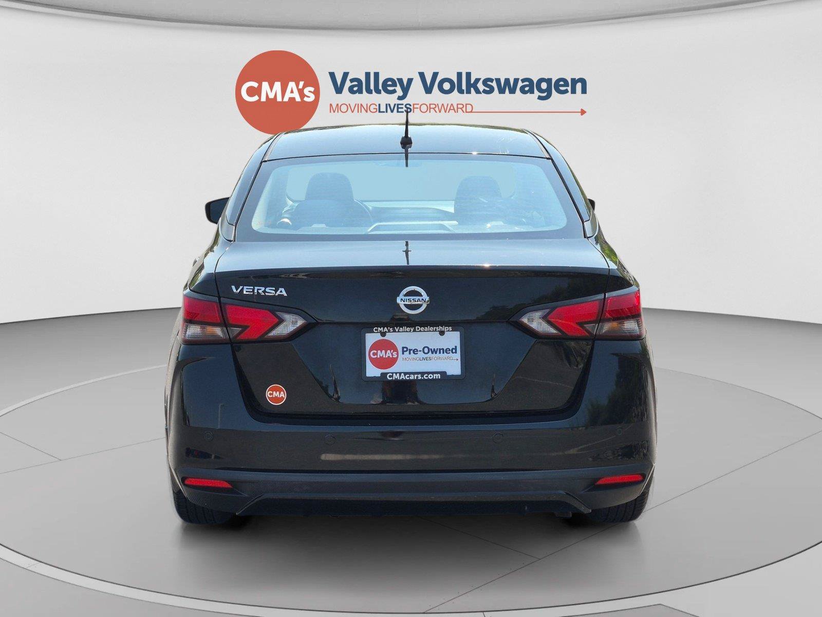 Used 2020 Nissan Versa S FWD image 4