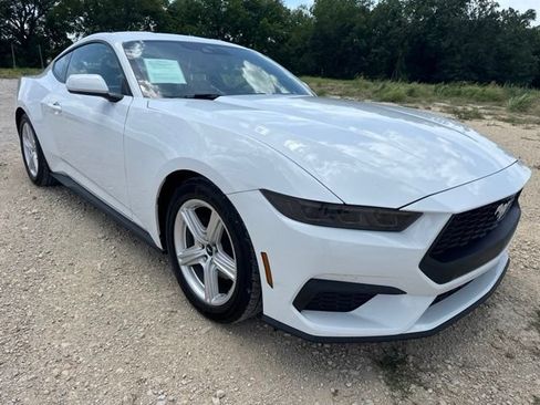 Used 2026 Ford Mustang Premium RWD image 7