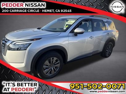 Used 2025 Nissan Pathfinder SV
