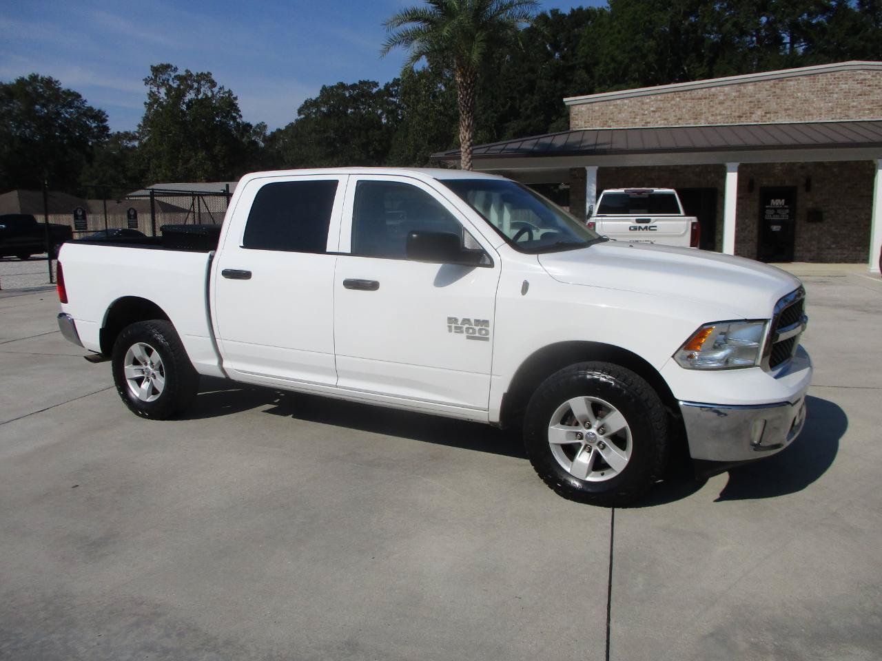 Used 2020 RAM 1500 Tradesman w/ Tradesman SXT Package AWD/4WD image 3