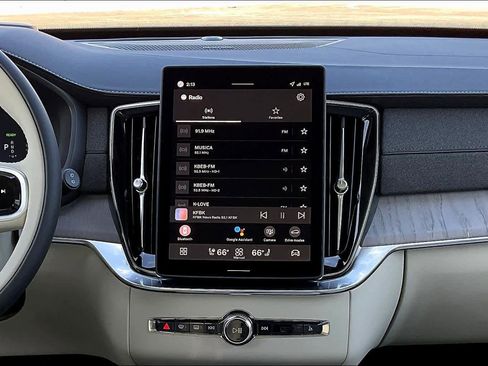 New 2026 Volvo XC90 T8 Ultra image 9