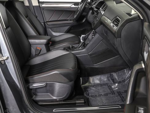 Used 2024 Volkswagen Tiguan Wolfsburg Edition image 42