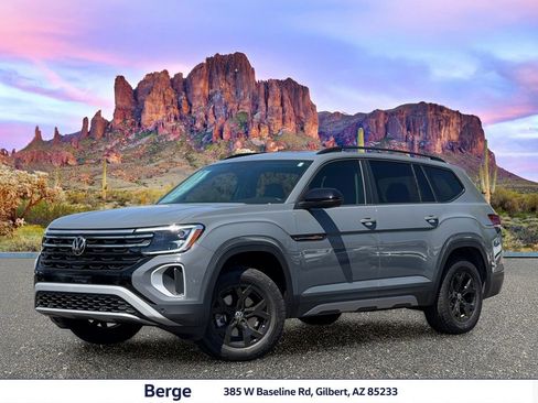 New 2026 Volkswagen Atlas Peak Edition AWD/4WD image 1