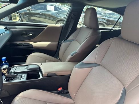 Used 2022 Lexus ES 300h w/ Premium Package FWD image 26
