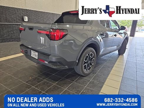 Used 2022 Hyundai Santa Cruz SEL FWD image 6