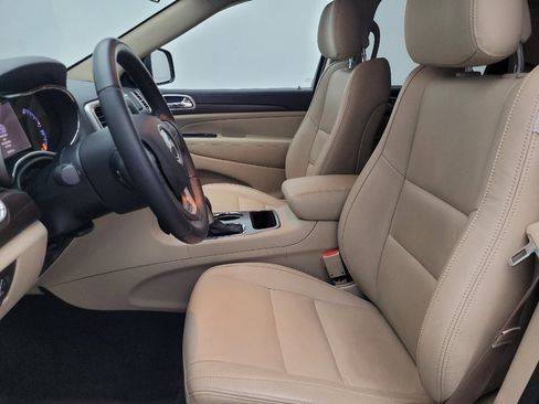 Used 2018 Jeep Grand Cherokee Laredo image 17