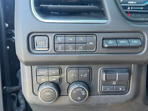 Used 2023 Chevrolet Tahoe Premier w/ Advanced Technology Package AWD/4WD image 24