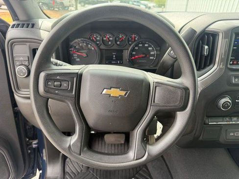Used 2022 Chevrolet Silverado 1500 Custom RWD image 7