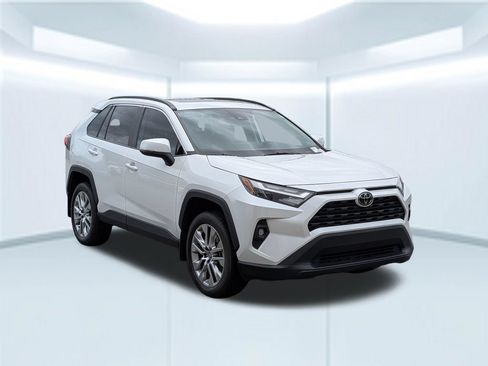 Used 2024 Toyota RAV4 XLE Premium FWD image 8