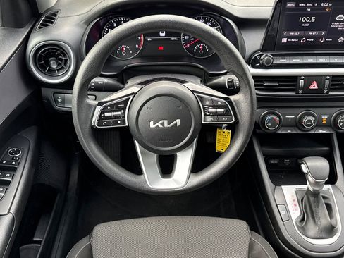 Used 2023 Kia Forte LXS image 14
