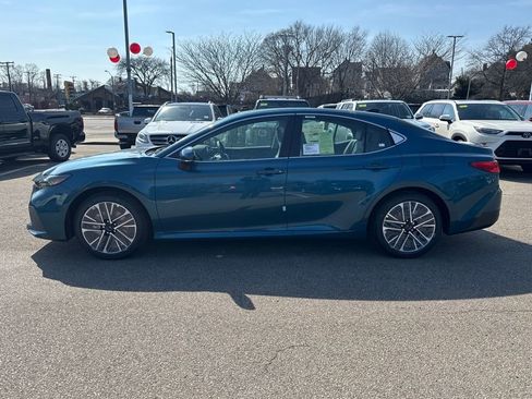 New 2026 Toyota Camry XLE AWD/4WD image 3