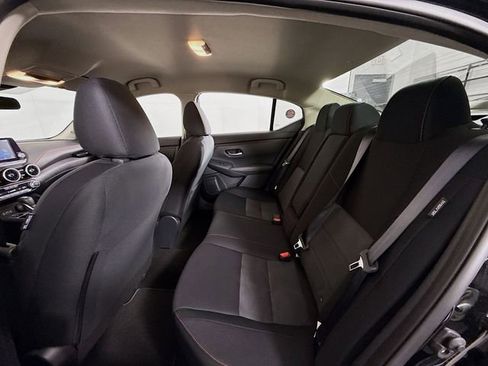 Certified 2025 Nissan Sentra SR w/ Midnight Edition image 9