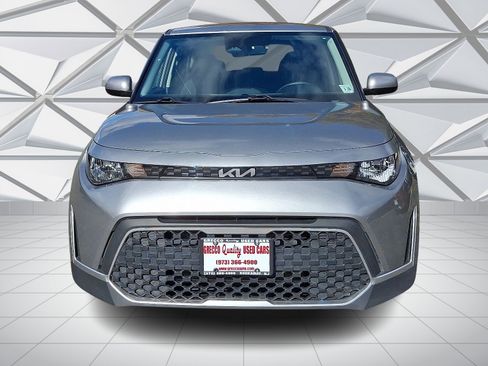 Used 2023 Kia Soul LX w/ LX Technology Package image 3
