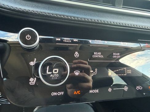 Used 2025 INFINITI QX60 Luxe w/ Vision Package AWD/4WD image 47