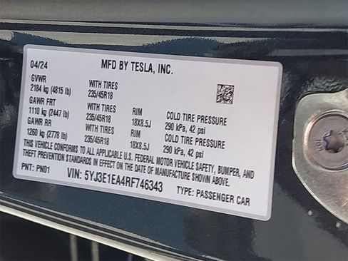 Used 2024 Tesla Model 3 Standard Range image 37