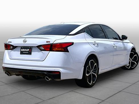Used 2024 Nissan Altima 2.5 SR w/ SR Premium Package FWD image 13