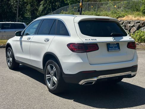 Used 2021 Mercedes-Benz GLC 300 4MATIC image 3