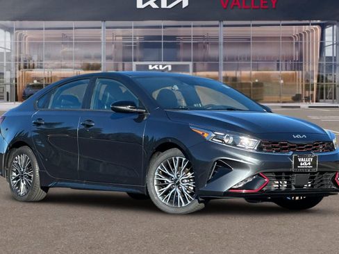 Used 2023 Kia Forte GT-Line w/ GT-Line Technology Package image 2