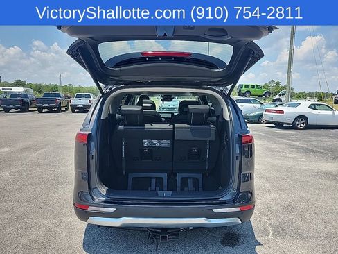 Used 2022 Kia Carnival SX Prestige FWD image 28