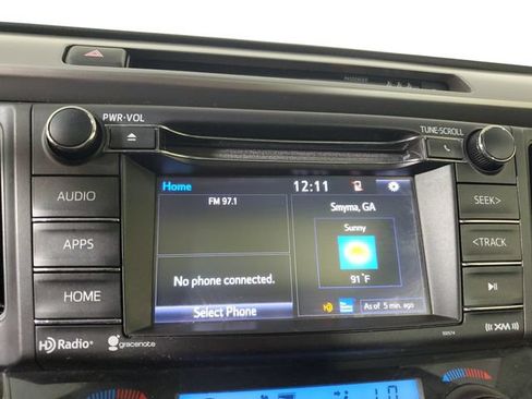 Used 2018 Toyota RAV4 XLE AWD/4WD image 25