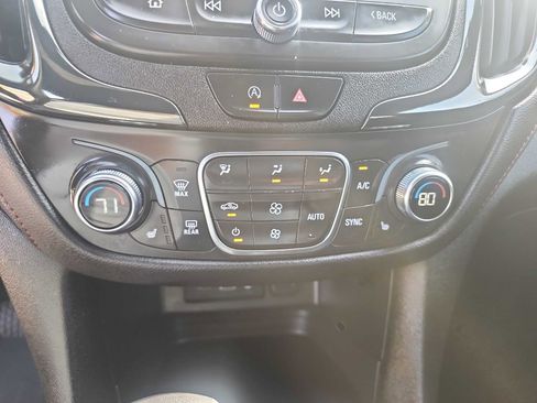 Used 2023 Chevrolet Equinox RS image 26