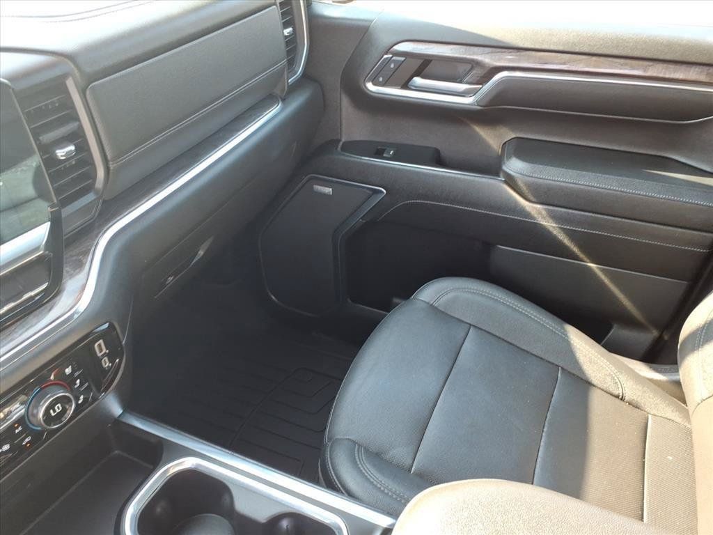 Used 2023 Chevrolet Silverado 1500 LTZ AWD/4WD image 25