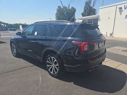 Used 2025 Ford Explorer ST-Line AWD/4WD image 7