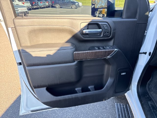 Used 2022 GMC Sierra 2500 Denali w/ Denali Ultimate Package AWD/4WD image 26