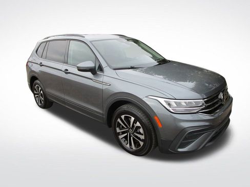 Used 2024 Volkswagen Tiguan S image 5
