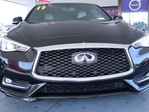 Used 2017 INFINITI Q60 3.0t w/ Premium Plus Package 3.0T image 11