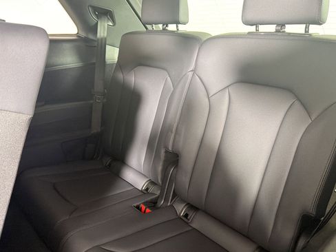 Used 2025 Audi Q7 3.0T Premium Plus image 23