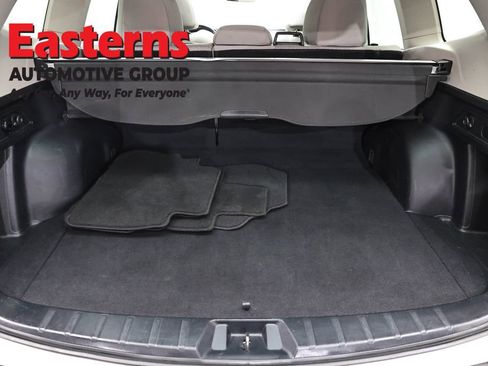 Used 2022 Subaru Forester Premium AWD/4WD image 9