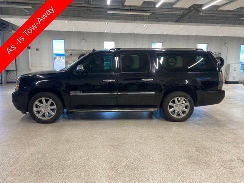 Used 2010 GMC Yukon XL Denali AWD/4WD image 8