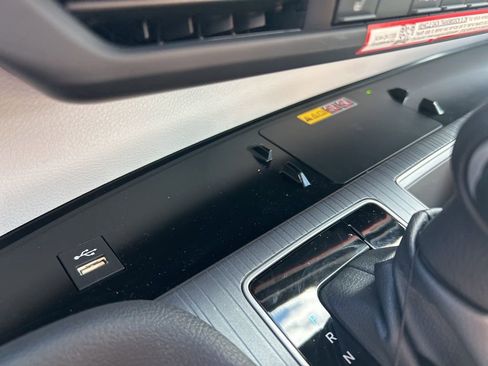 New 2026 Toyota Sienna XLE image 8