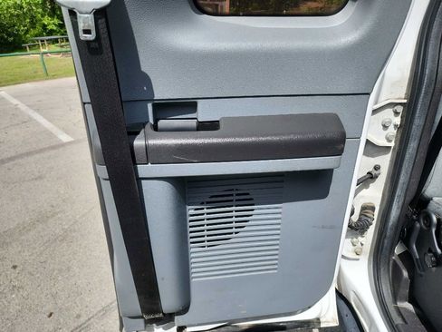 Used 2016 Ford F250 XL w/ XL Appearance Package image 23