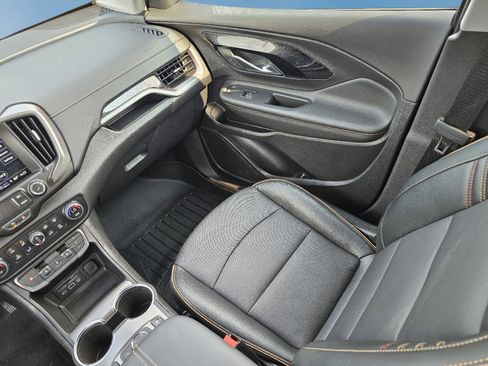 Used 2024 GMC Terrain AT4 image 18