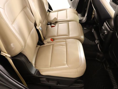 Used 2020 Ford Explorer XLT w/ Equipment Group 202A image 15