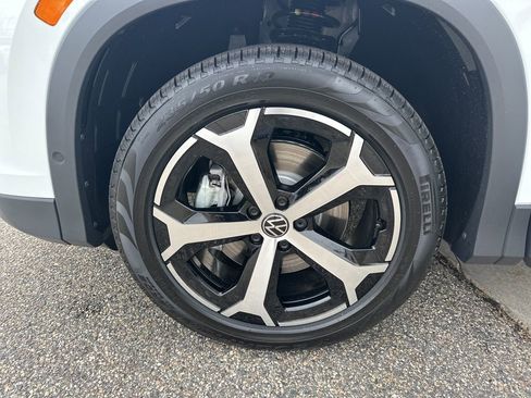 New 2026 Volkswagen Tiguan SE image 25