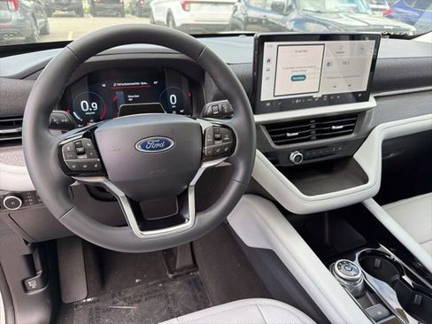 New 2026 Ford Explorer Platinum AWD/4WD image 16