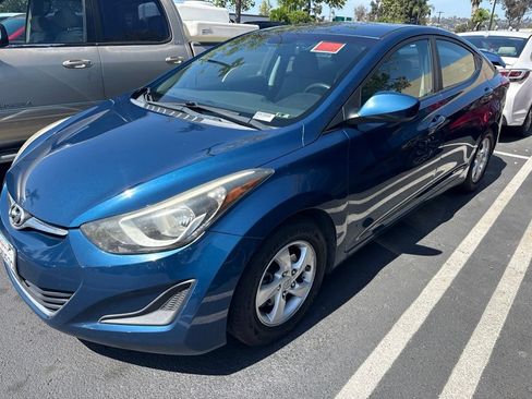 Used 2014 Hyundai Elantra SE FWD image 1