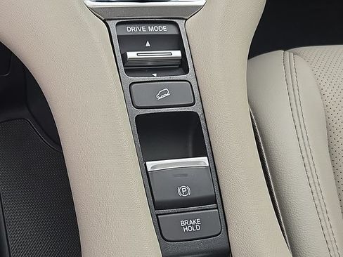 Used 2025 Honda HR-V EX-L image 29