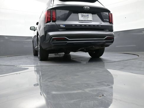 Certified 2021 Kia Sorento EX FWD image 34